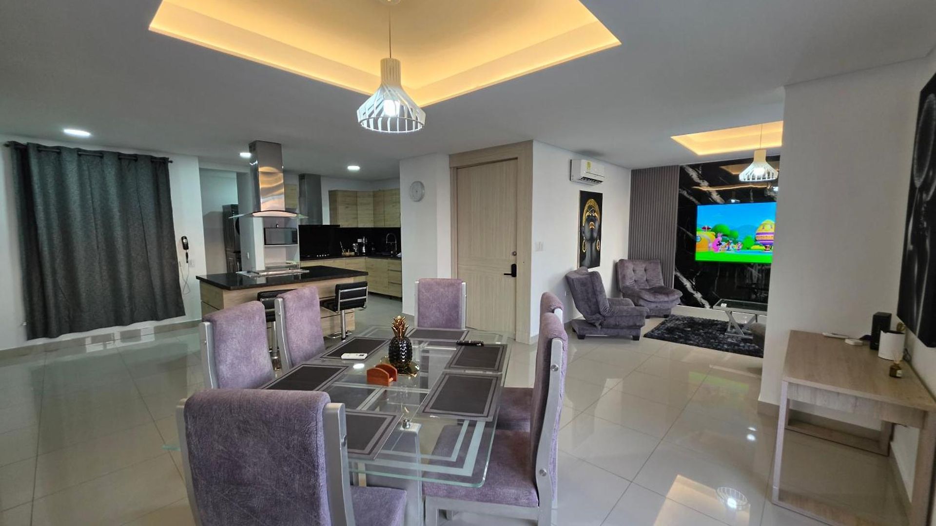 Luxury 3br 2ba Penthouse Close To Airport-beach-rooftop Pool