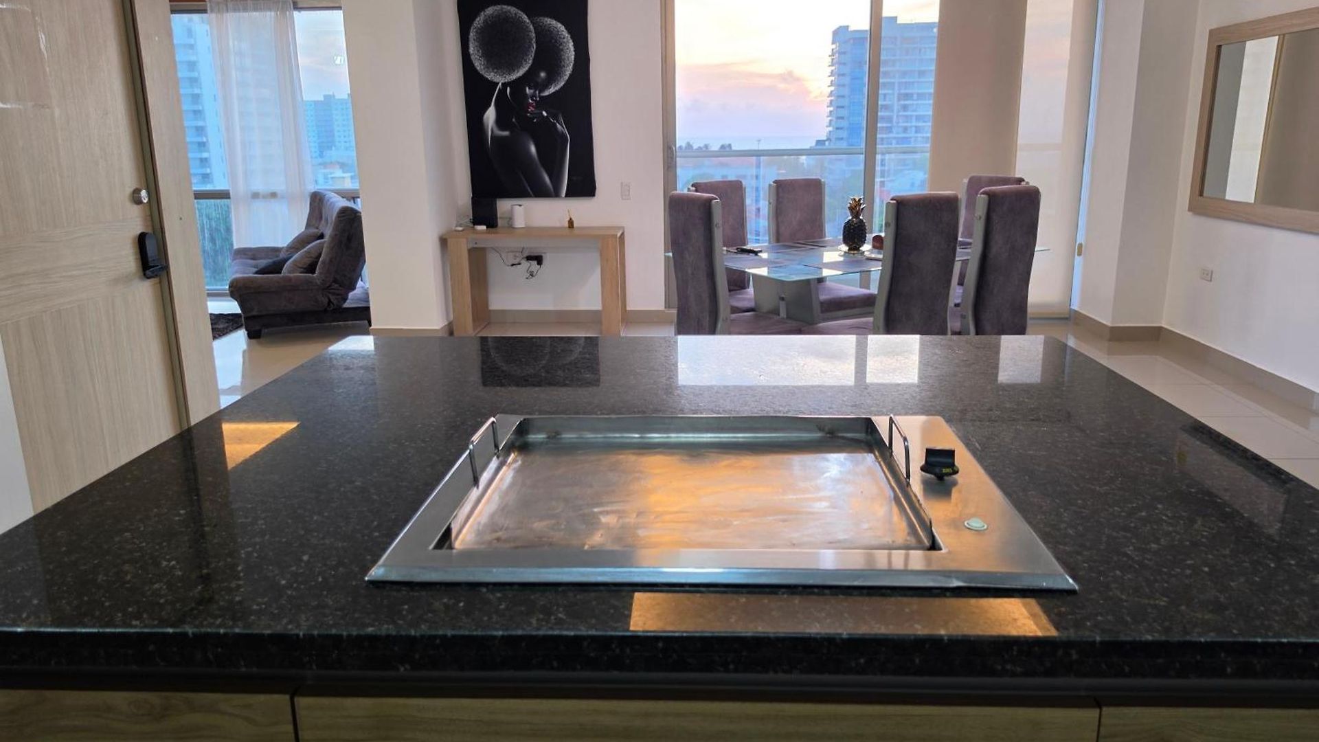 Luxury 3br 2ba Penthouse Close To Airport-beach-rooftop Pool Apartamento