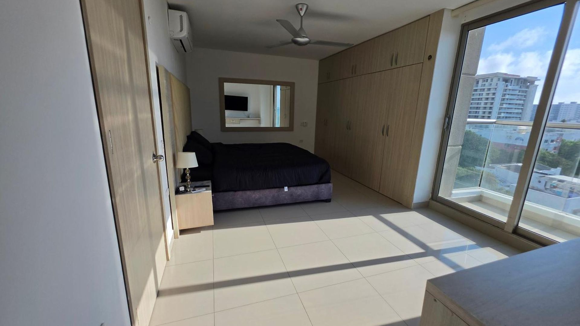 Apartamento Luxury 3br 2ba Penthouse Close To Airport-beach-rooftop Pool