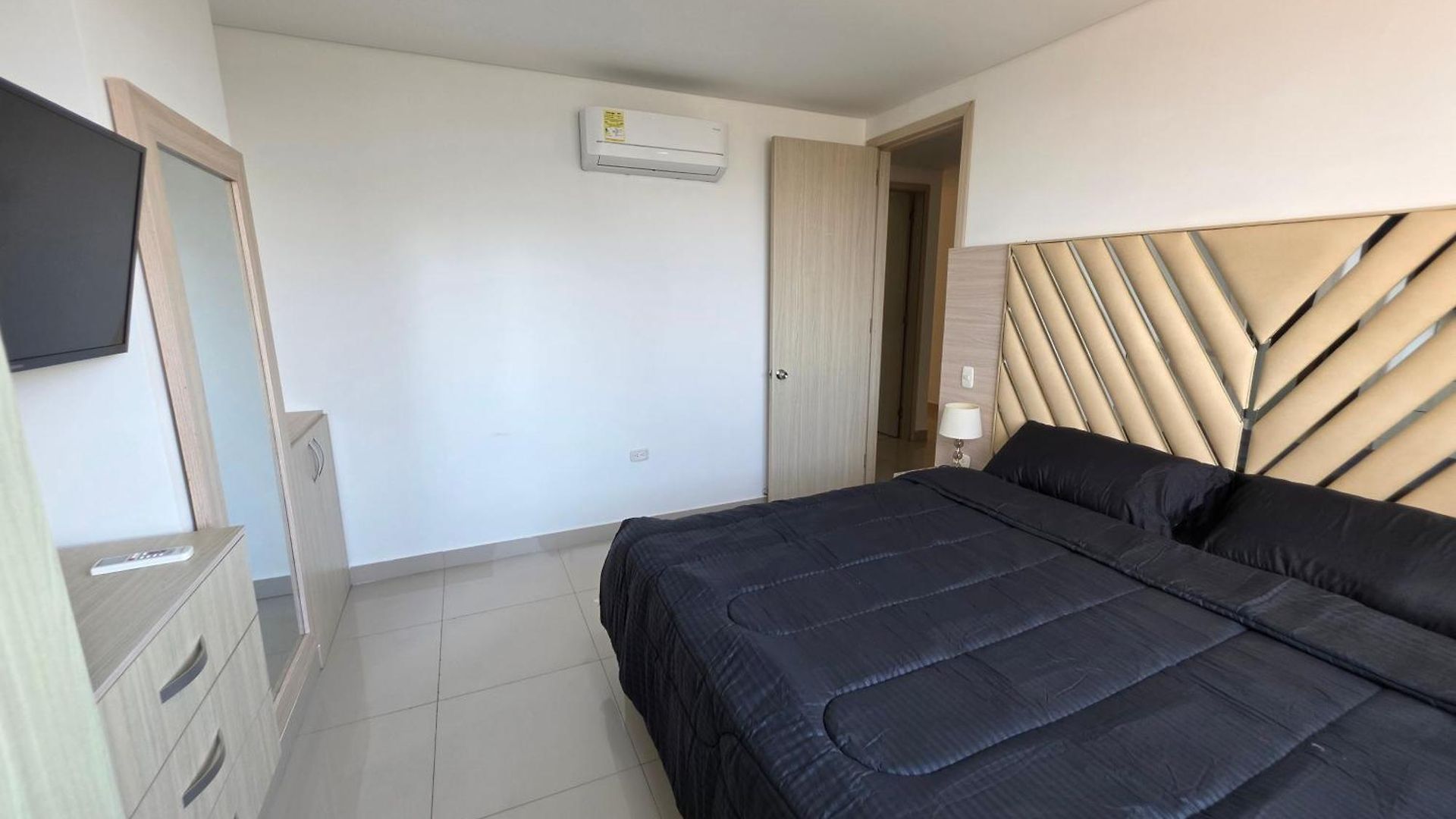 Luxury 3br 2ba Penthouse Close To Airport-beach-rooftop Pool Apartamento *