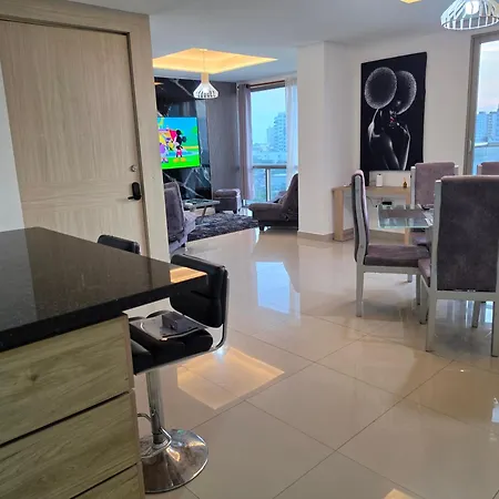 Apartamento Luxury 3br 2ba Penthouse Close To Airport-beach-rooftop Pool *