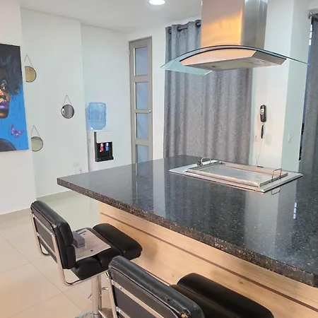 Luxury 3br 2ba Penthouse Close To Airport-beach-rooftop Pool Apartamento *