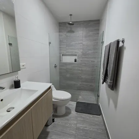Apartamento Luxury 3br 2ba Penthouse Close To Airport-beach-rooftop Pool *